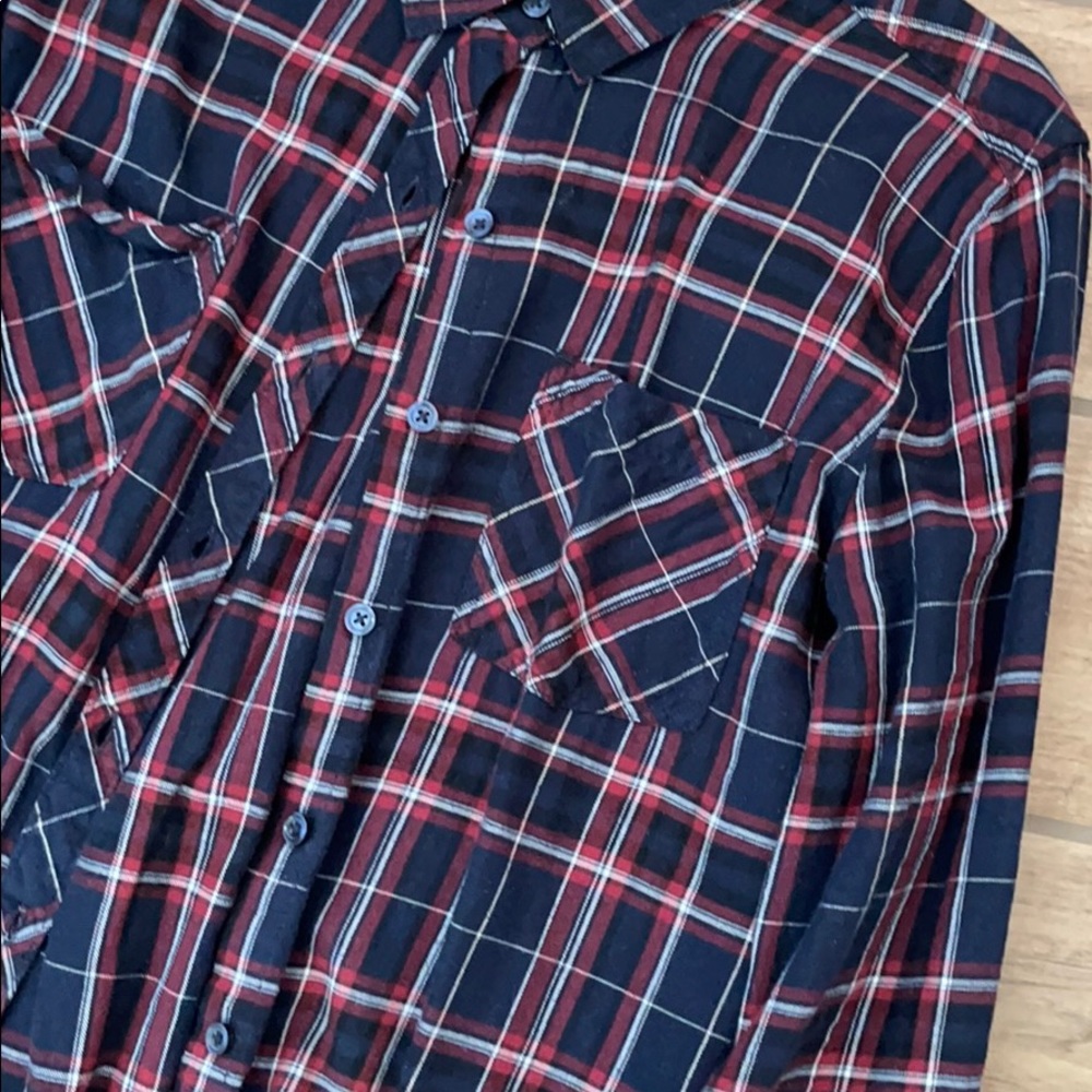 Button down shirt - Picture 2 of 3